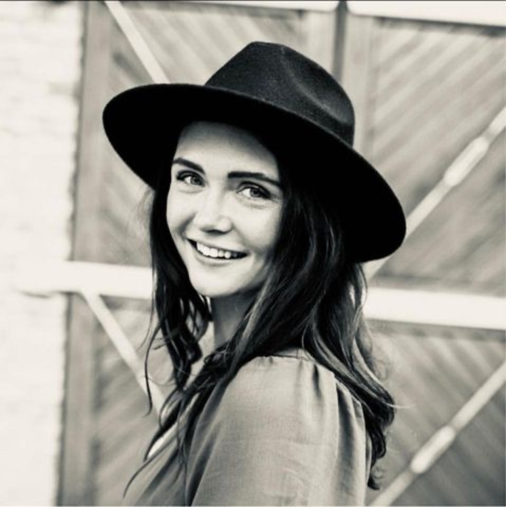 Meet your Posher, Brandie